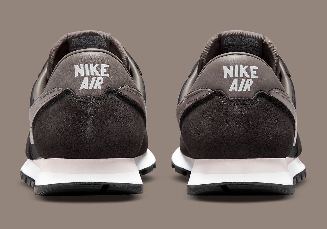 Nike Air Pegasus '83 Off Noir DN4923-001 | SneakerNews.com