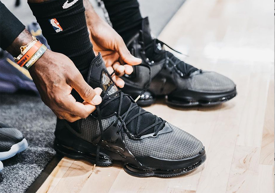 Nike LeBron 19 Basketball Shoes in Black/Black Size 7.5