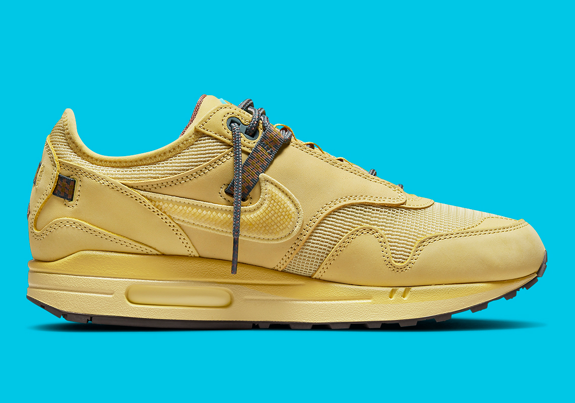 travis scott nike air max 1 official images DO9392 700 9