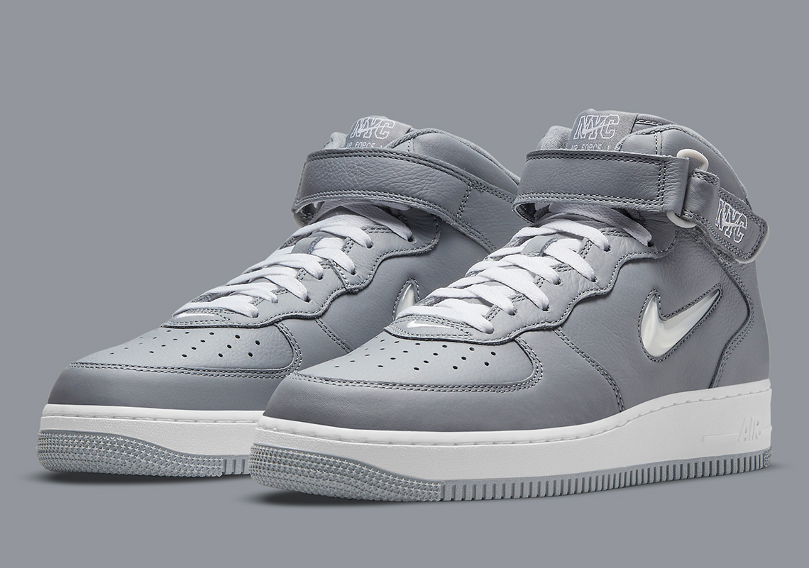 Nike Air Force 1 Mid NYC DH5622-001 | SneakerNews.com