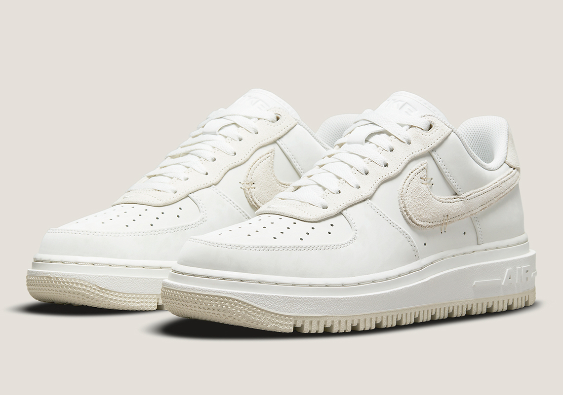 A Full Sail Suit Appears On The Nike Air Force 1 Low Luxe