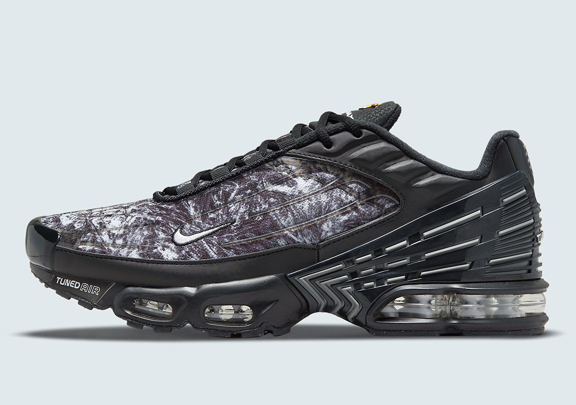 The Nike Air Max Plus 3 Copies Its Older Brother's Crinkled Metal Print