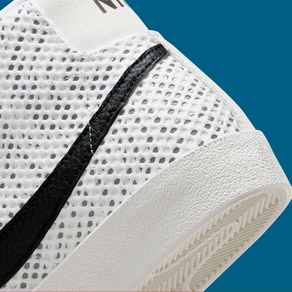 Nike Blazer Mid DO6402 100 2