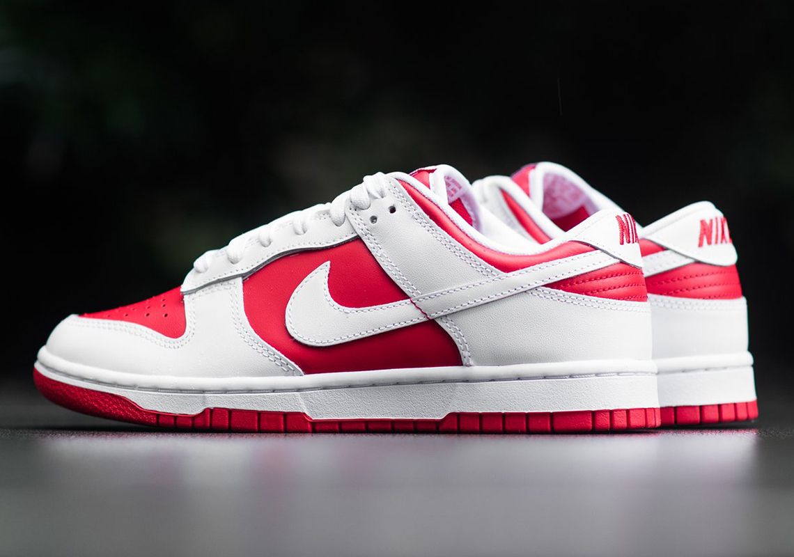 nike dunk championship red