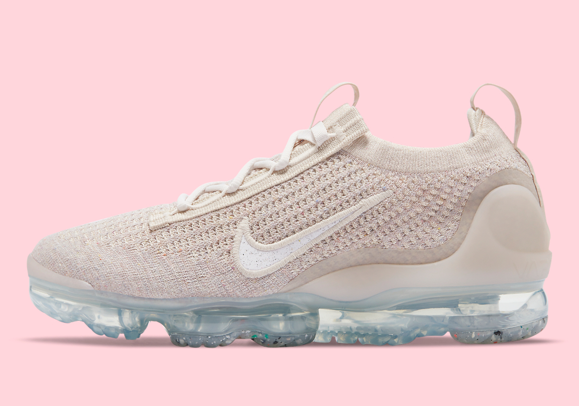 The Nike Vapormax Flyknit 2021 Opts For an All-"Beige" Look