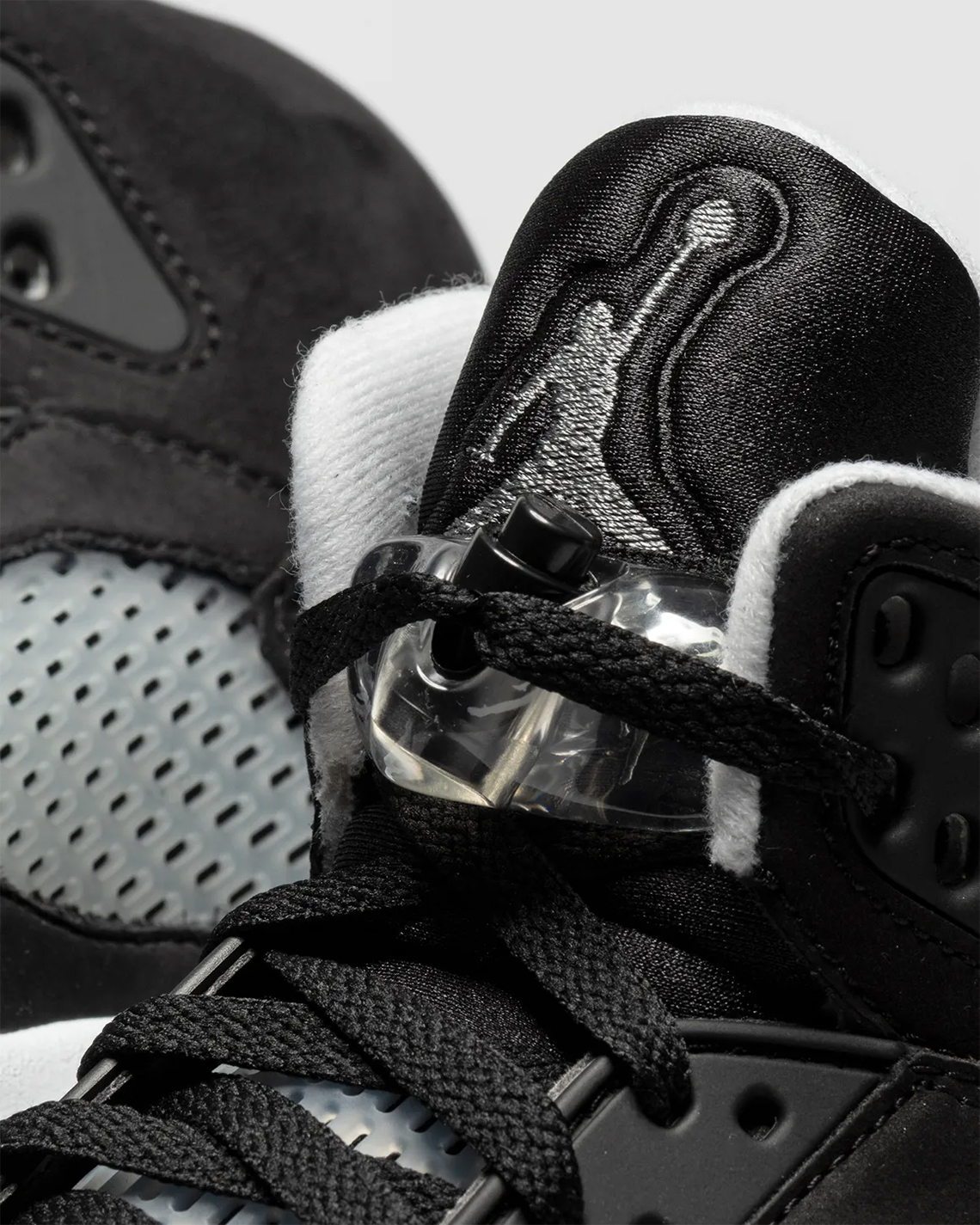 Air Jordan 5 Oreo Moonlight CT4838-011 Store List | SneakerNews.com