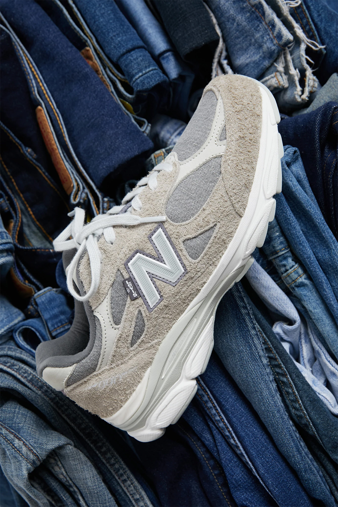Levi's New Balance 990v3 Release Date | SneakerNews.com