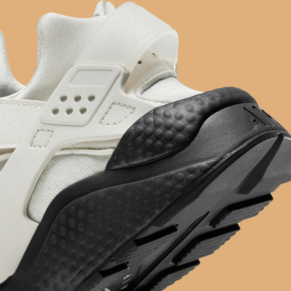 Nike huarache black store sail