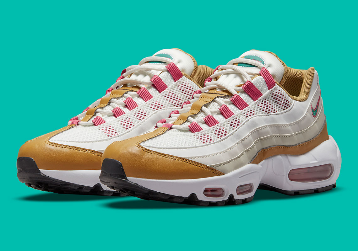 Nike Remembers The Iconic Air Max 1 "BRS" From The Powerwall Collection On The Air Max 95