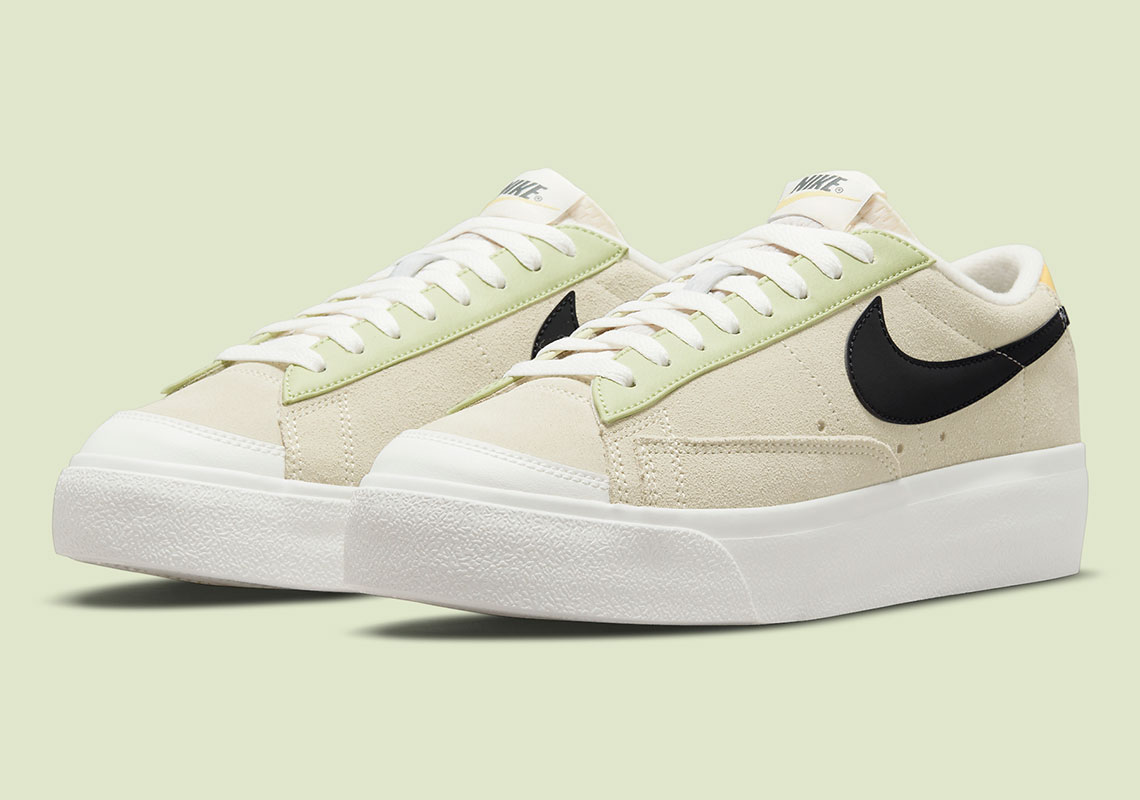 Nike blazer low trainers in beige suede with gum cheap sole