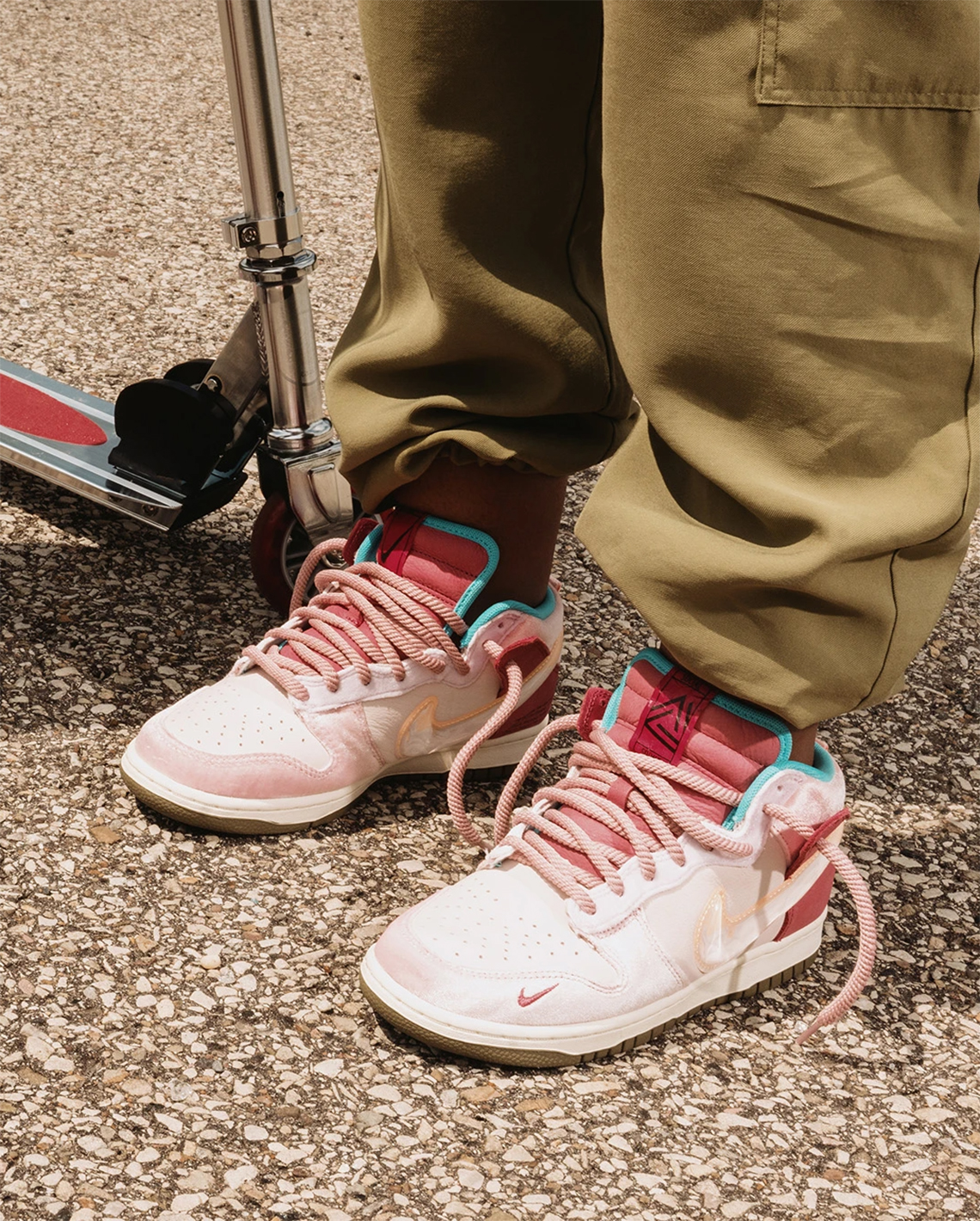 nike dunk social status strawberry milk