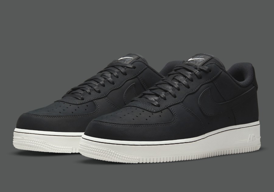 Nike Air Force 1 Low Off Noir DQ8571-001 | SneakerNews.com