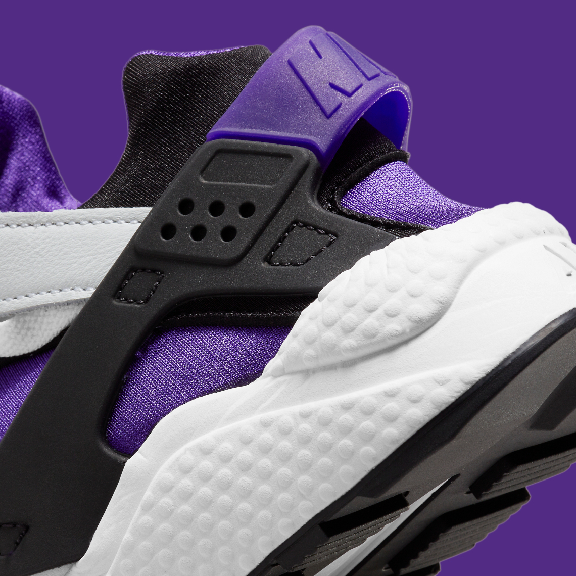 Etapa menos completamente Nike Air Huarache Purple Punch DH4439-105 | SneakerNews.com