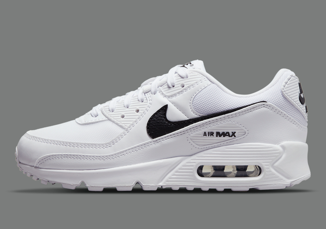 air max white with black tick