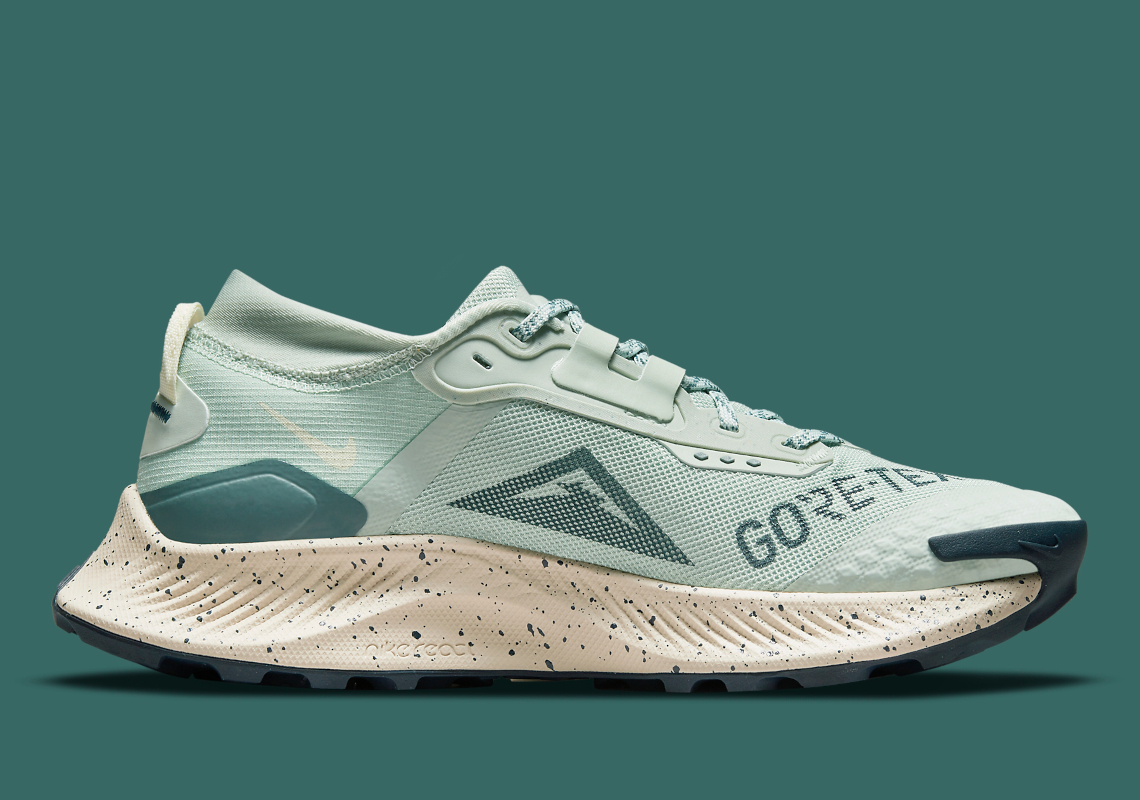 nike pegasus trail 3 gore-tex seafoam