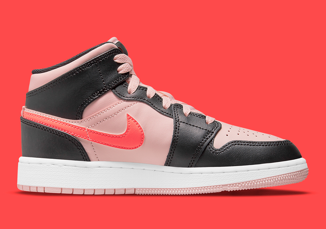 jordan 1 mid pink black