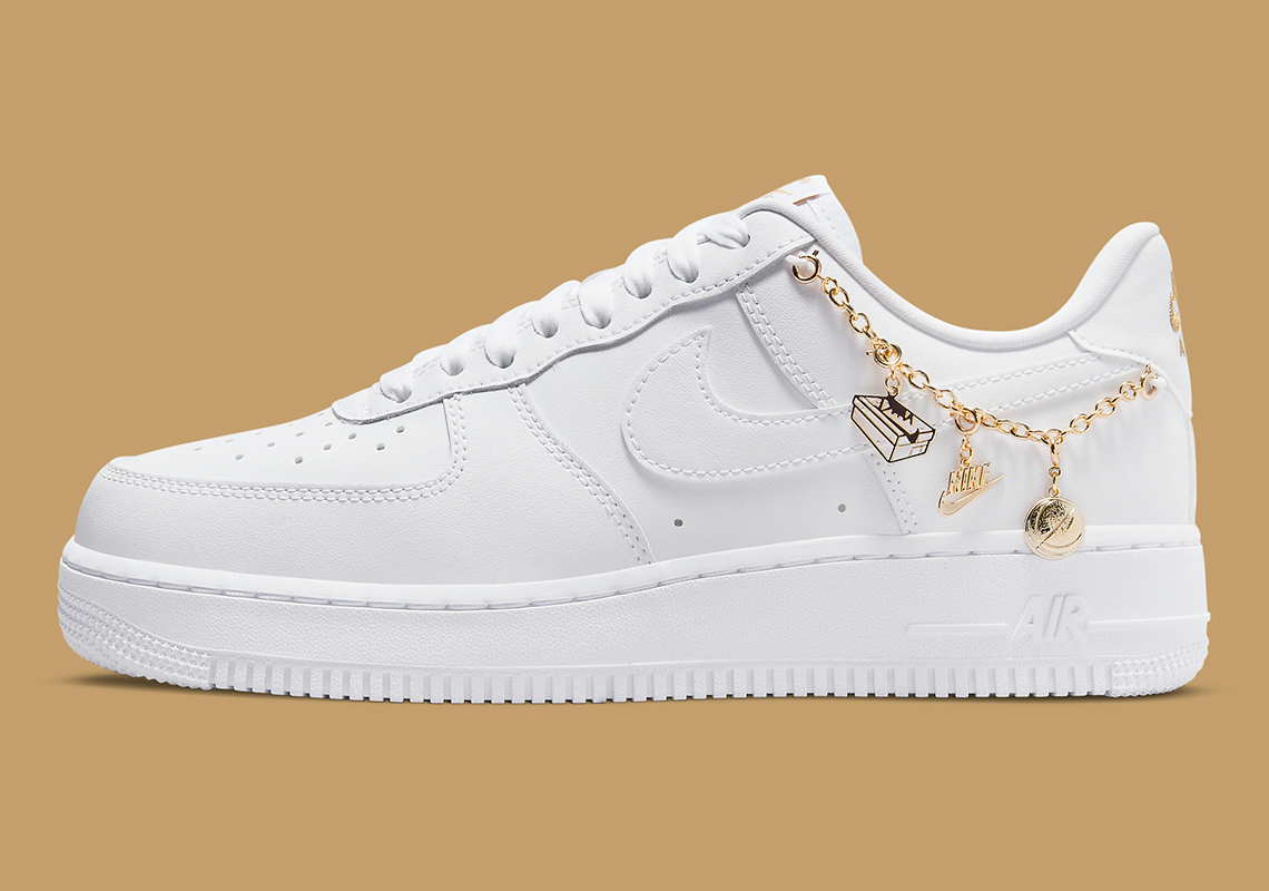 Nike Air Force 1 Low White Metallic Gold Gold Charms Dd1525 100 2