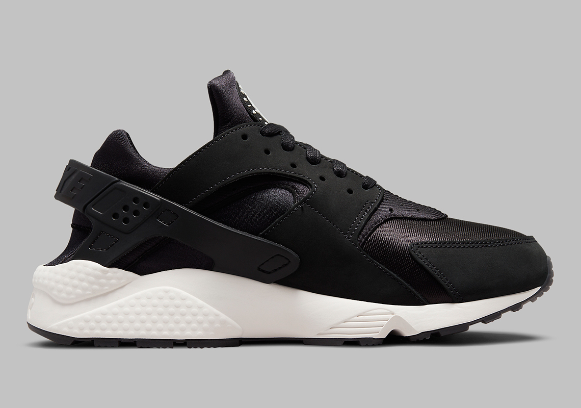 Nike Air Huarache LE Off Noir Summit White Black DQ8572 001