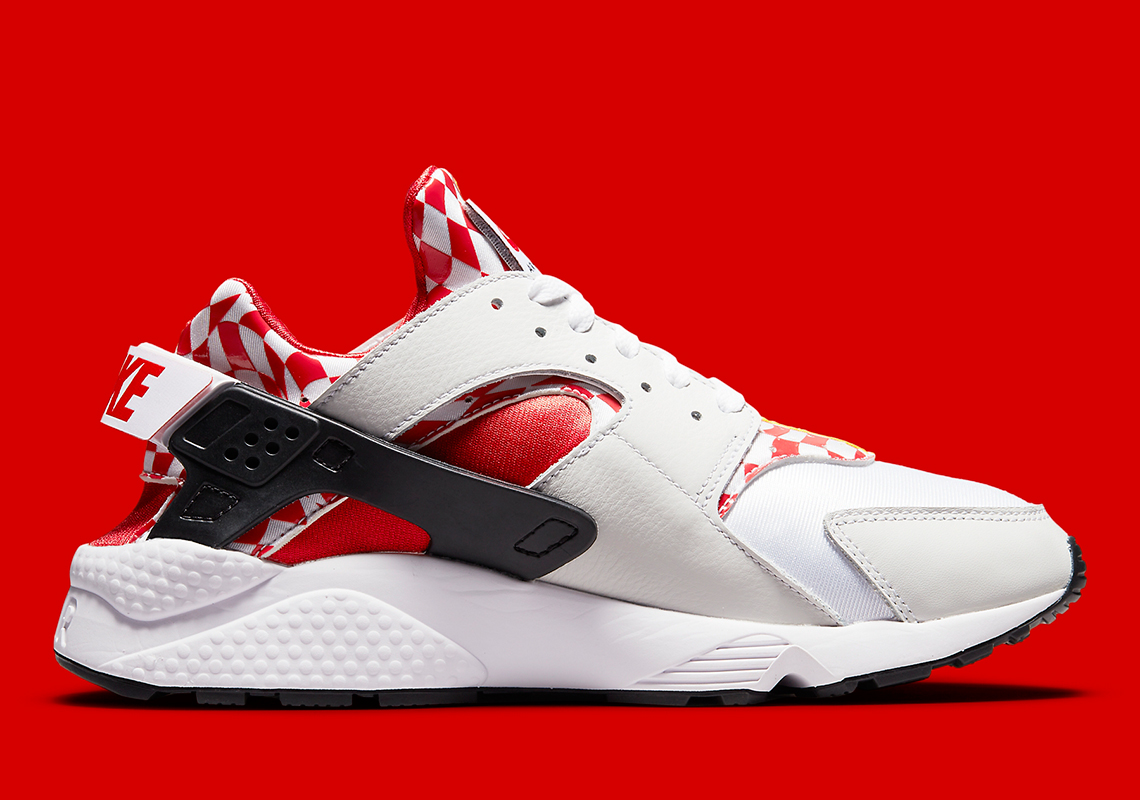 Nike Air Huarache Liverpool Release Info | SneakerNews.com