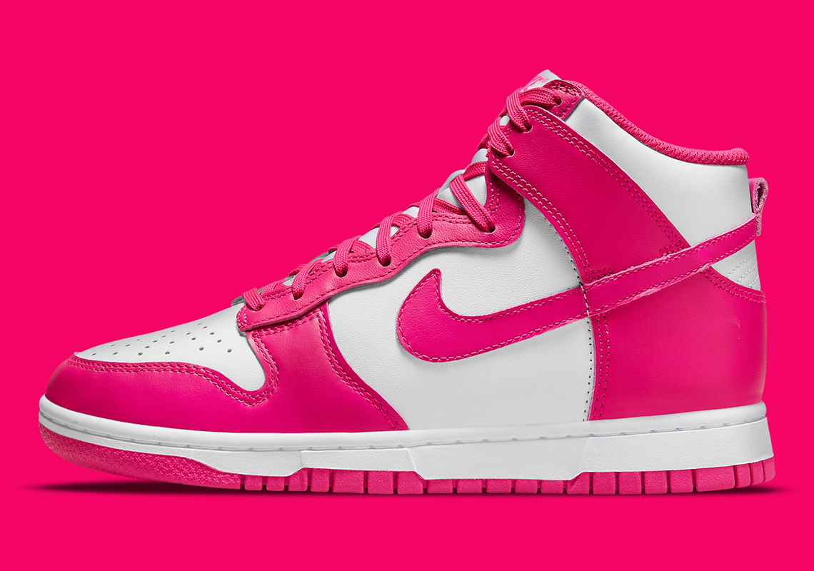 pink prime nike dunks