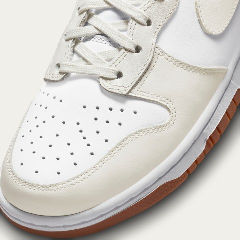 Nike Dunk High White Sail Gum Medium Brown DD1869-109 | SneakerNews.com