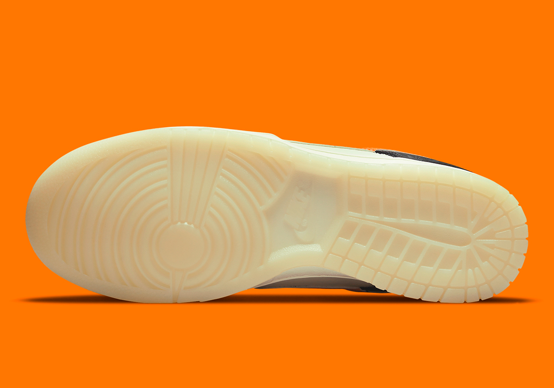 dunk low halloween 2021
