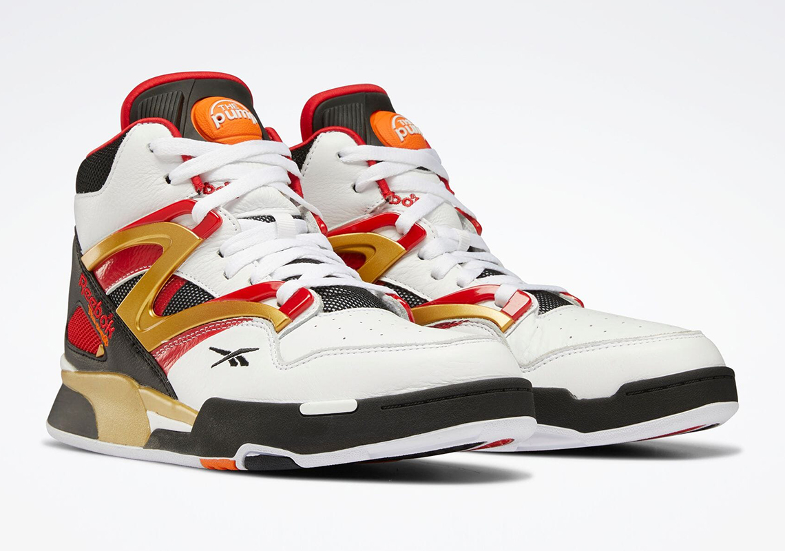 This Reebok Pump Omni Zone II Brings In Golden Accents To A Classic Colorway