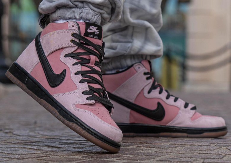 nike sb cat scratch pink