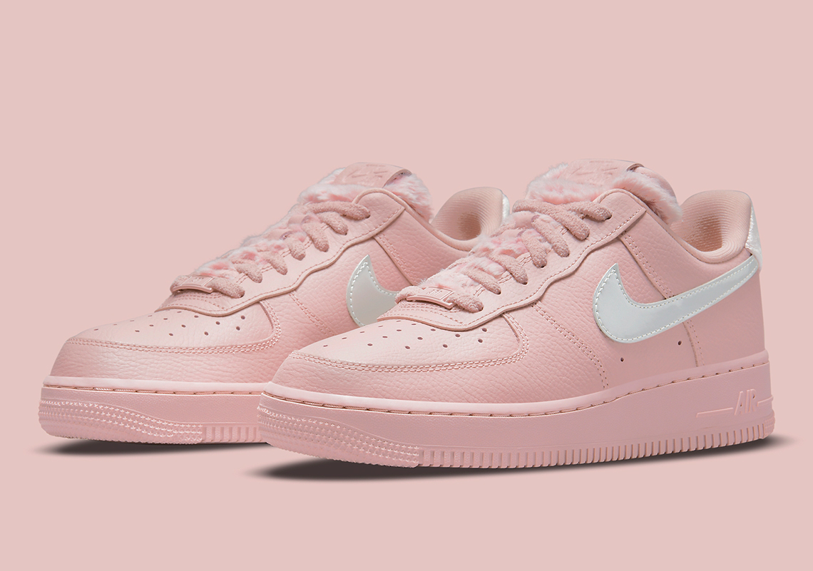 Reverberation Suppose Amplifier Nike Air Force 1 Pink Sherpa DO6724-601 Release Info | SneakerNews.com