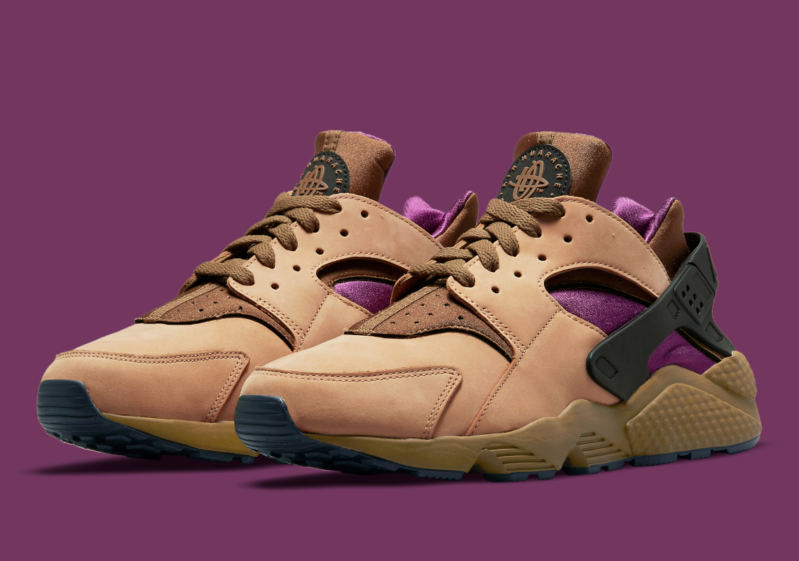 The WHITE Nike Air Huarache LE "Praline" Returns For The First Time Since 1992