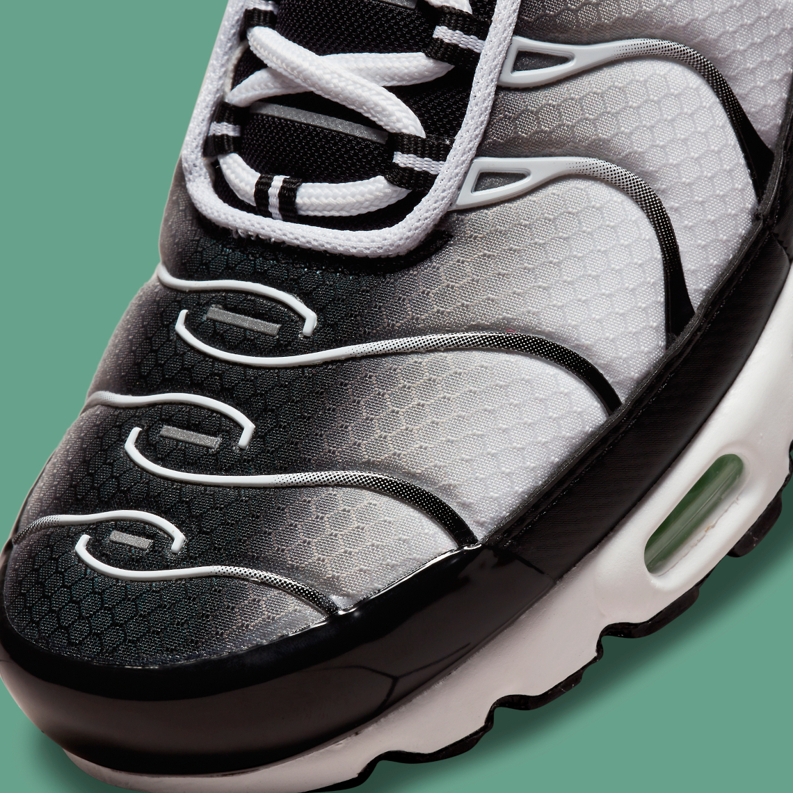 Greyscale Gradients And “Seafoam”-Like Swooshes Share This Nike Air Max ...