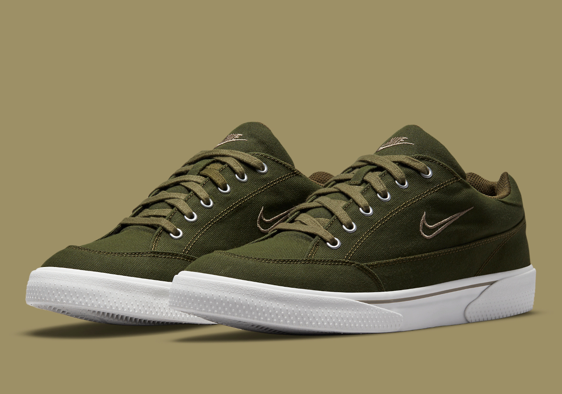 olive green nike's