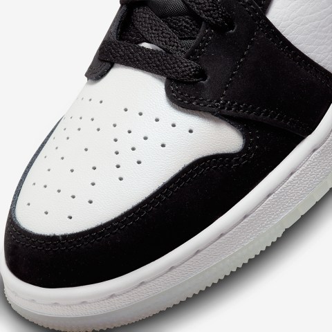 Air Jordan 1 Mid TD Diamond Black White DN4322-100 | SneakerNews.com