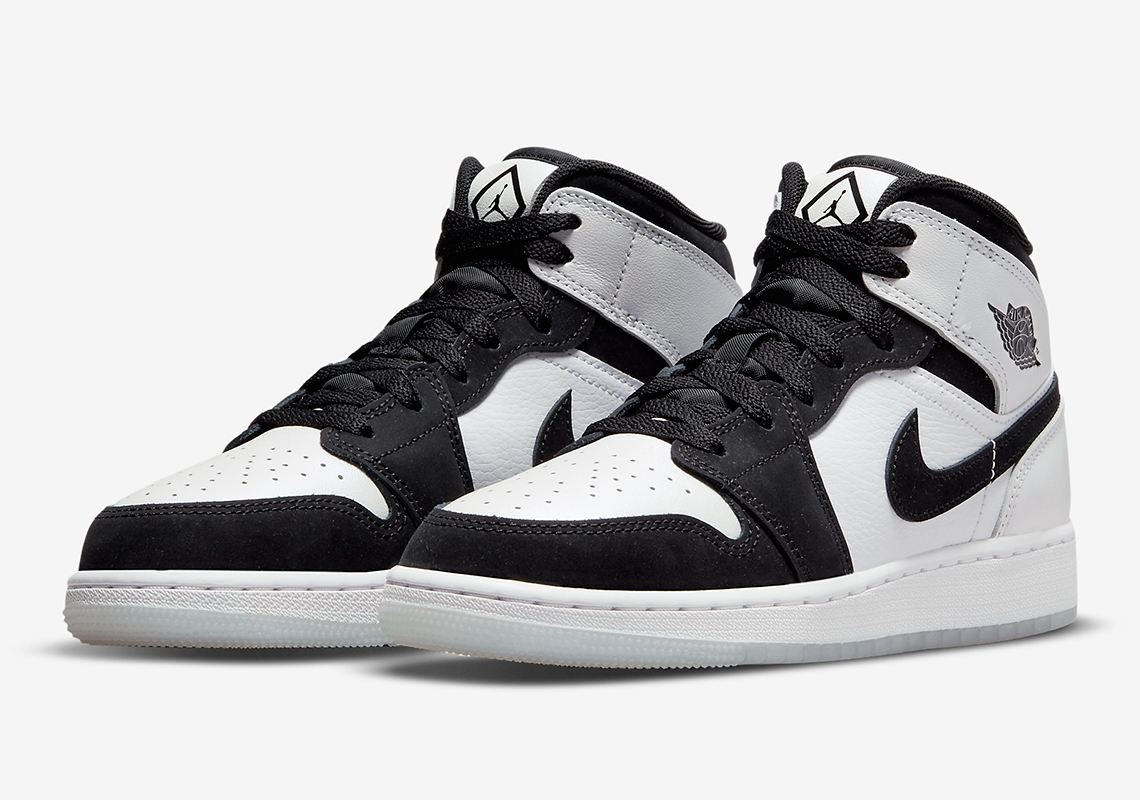 Air Jordan 1 Mid TD Diamond Black White DN4322-100 | SneakerNews.com