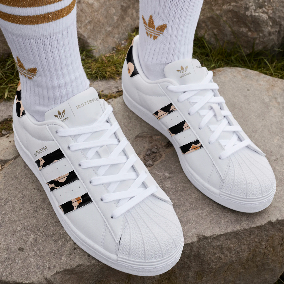 Casi muerto chupar aritmética Marimekko adidas Superstar H04076 Release Date | SneakerNews.com