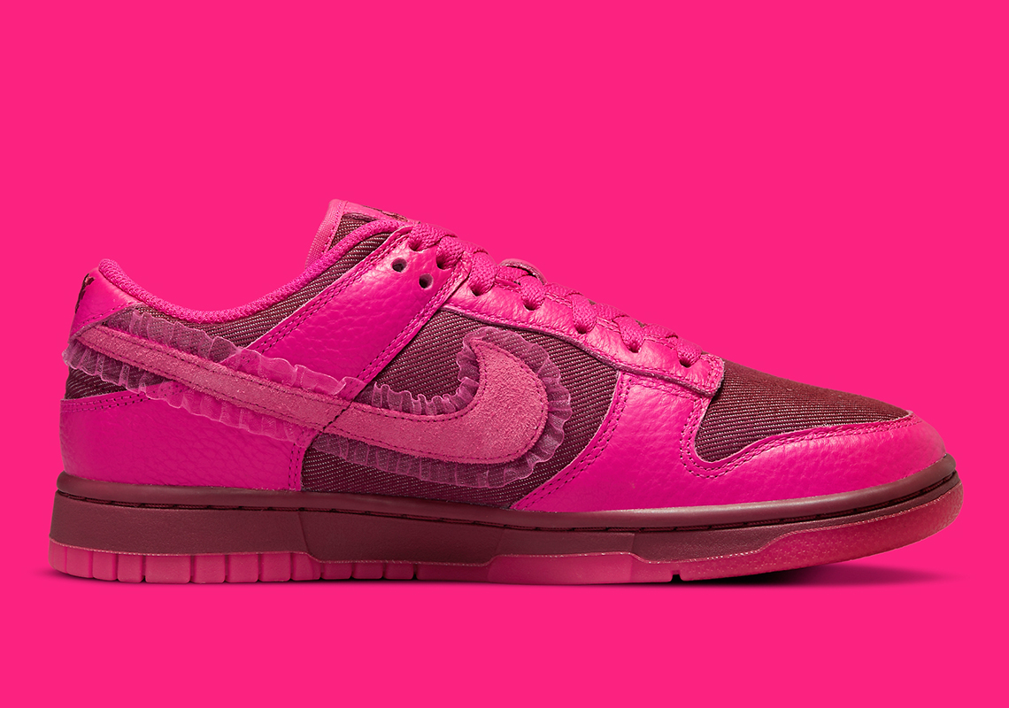 Nike Dunk Low Valentines Day 2022 Release Date 1