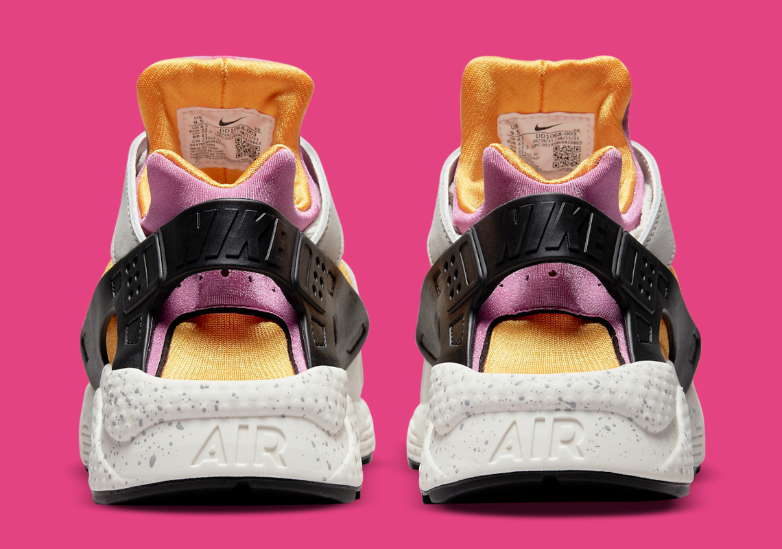 Nike huarache pink top and gold