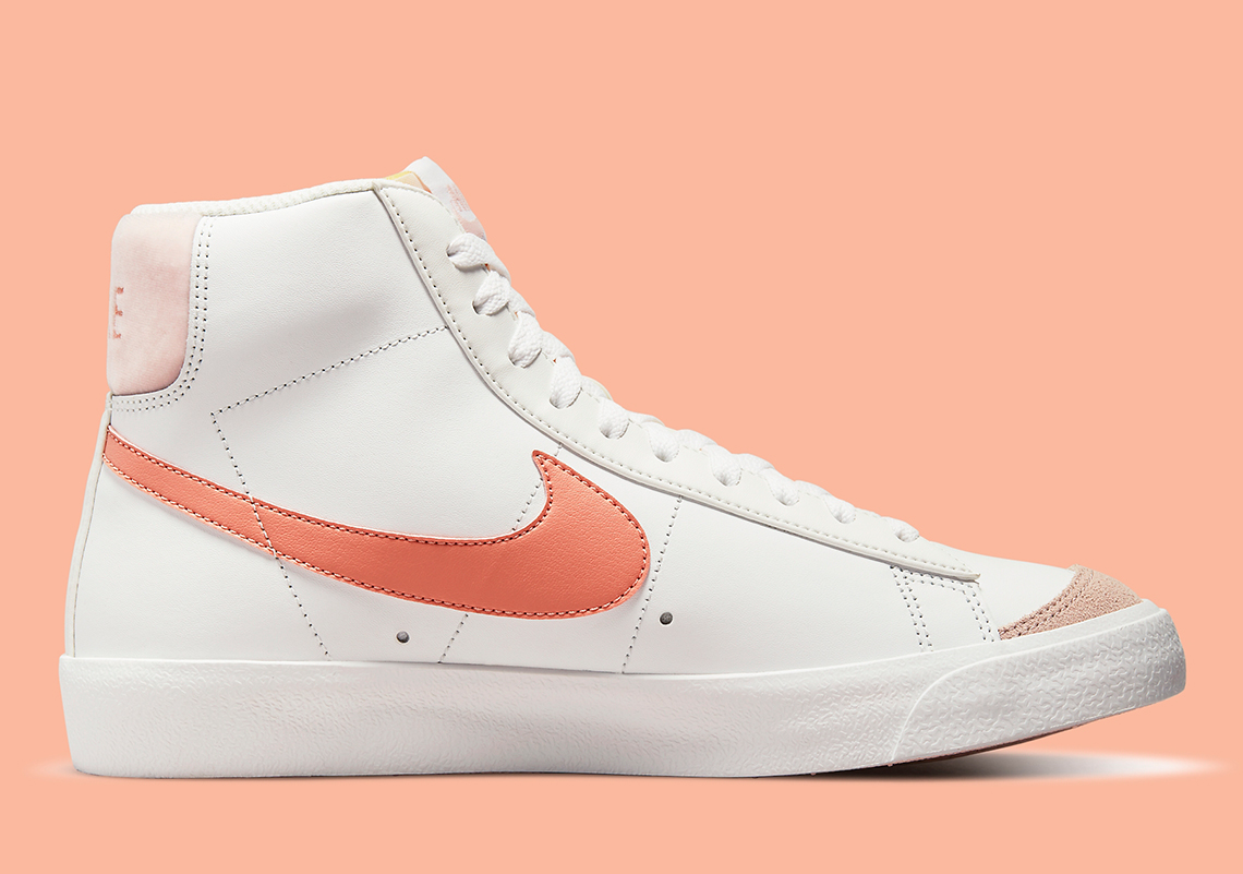 Nike shop blazer peach