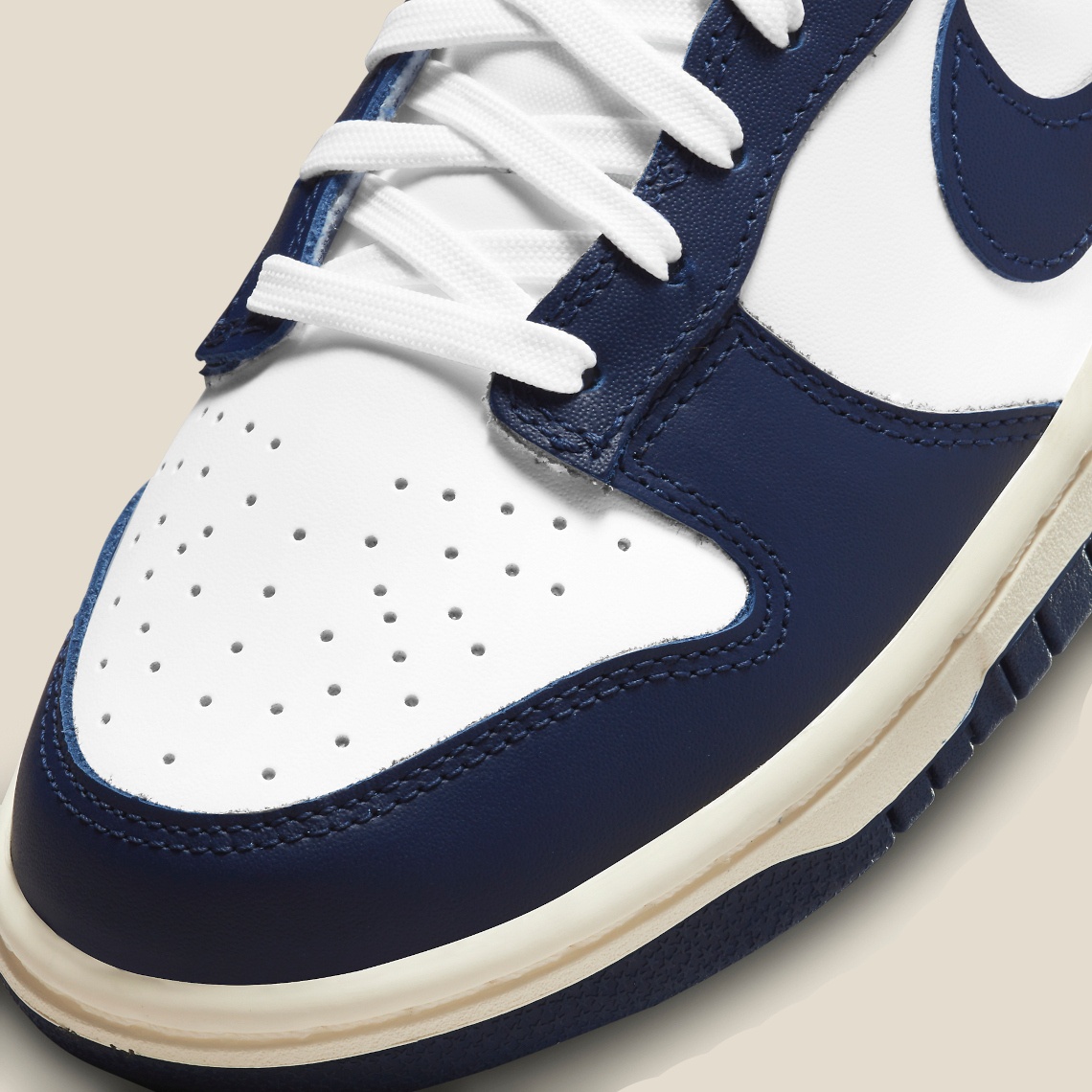 aged navy dunk low