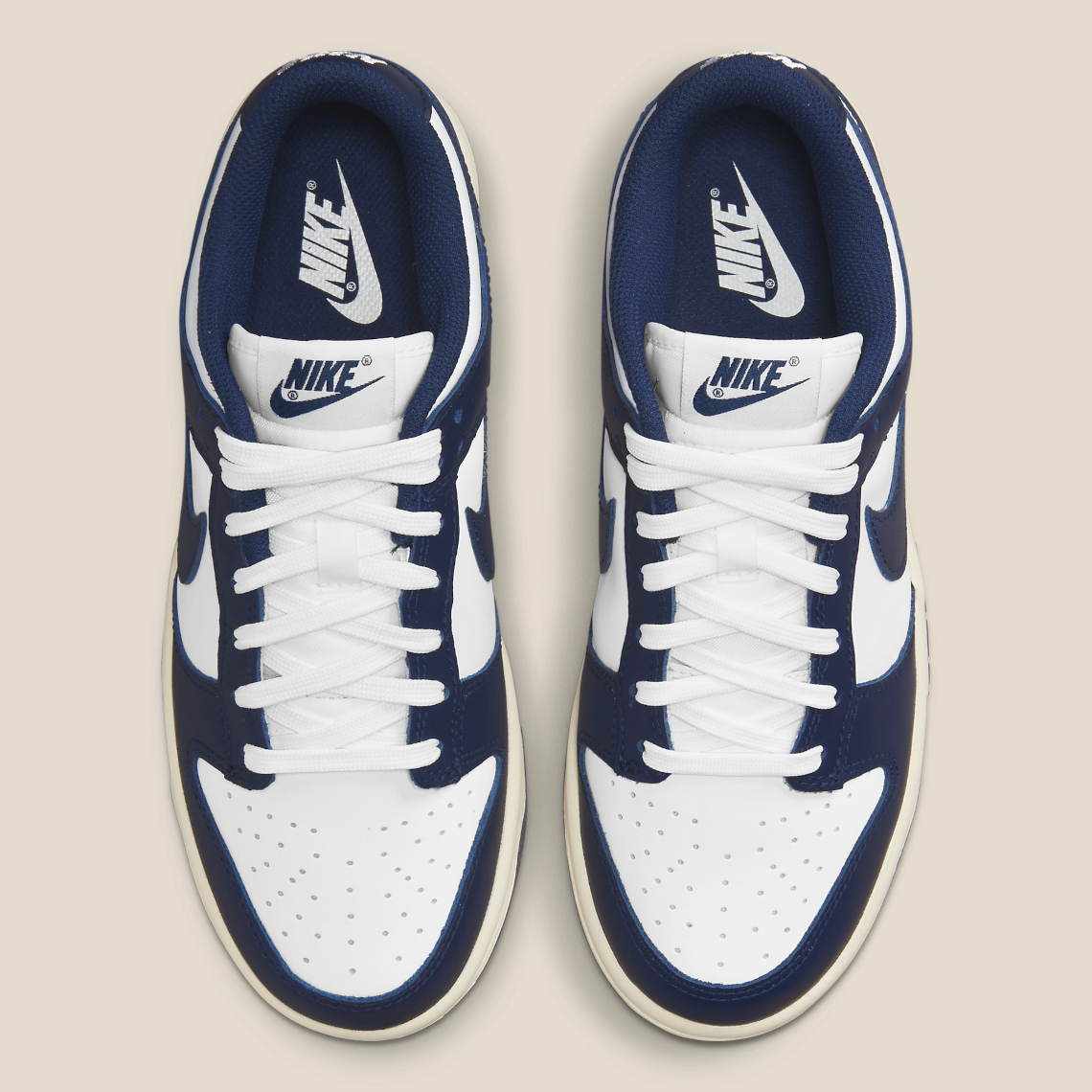 aged navy dunk low