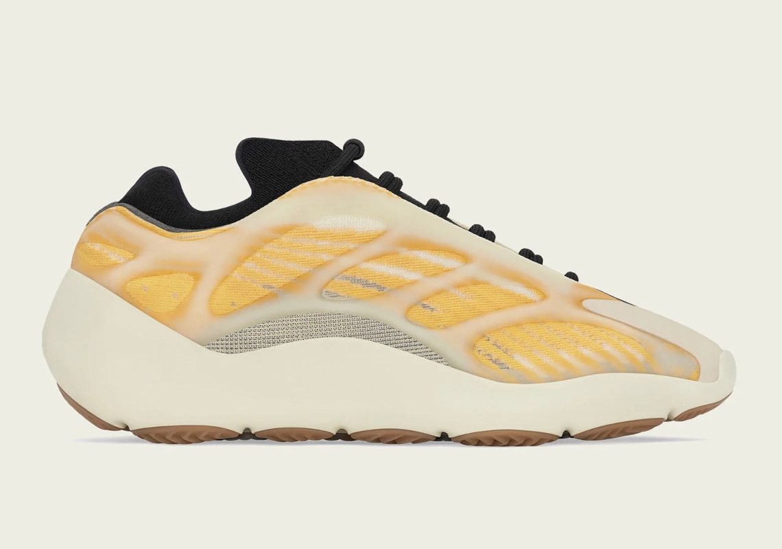 adidas Yeezy 700 v3 Mono Safflower HP5425