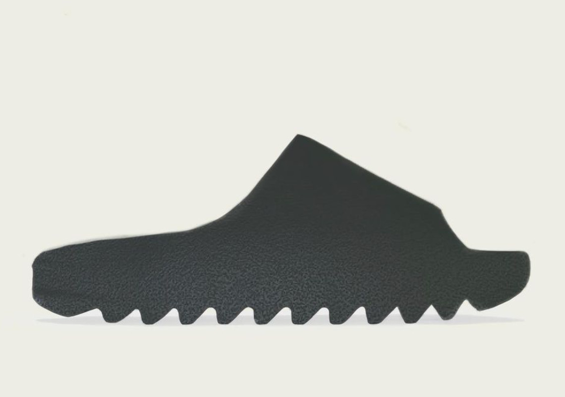 2022 Yeezy Slides Size 11 - $150 for Sale in Lathrop, CA - OfferUp