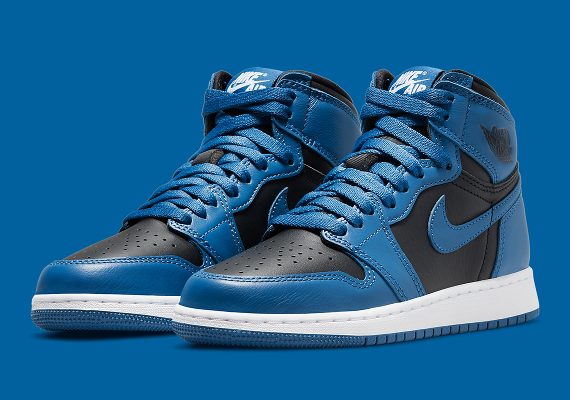 Official Images Of The Air Jordan 1 Retro High OG "Marina Blue" In GS Sizes