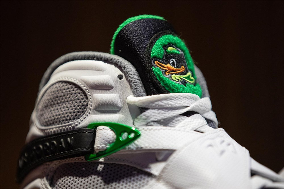 model from 1988 in tribute to Michael Jordans free-throw dunk at the Slam Dunk Contest Oregon Ducks Stockx Dropx Release Info 6