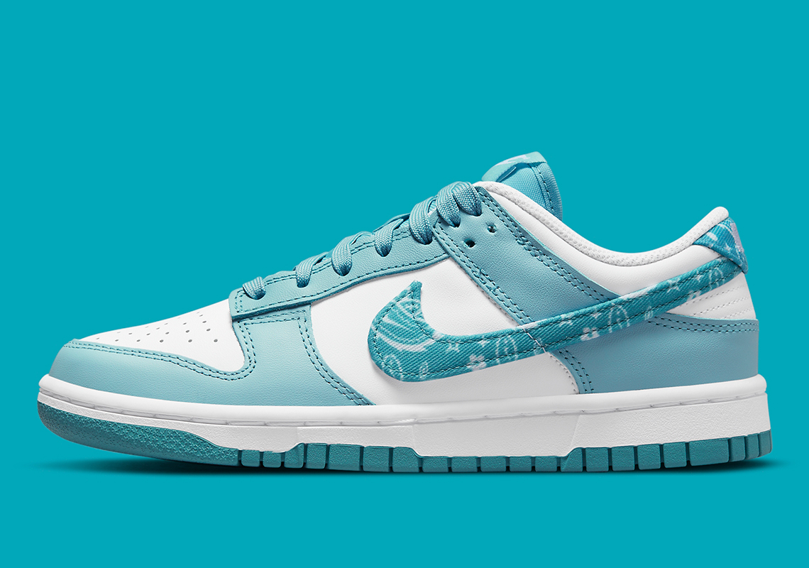 Nike Dunk Low Essential Womens 