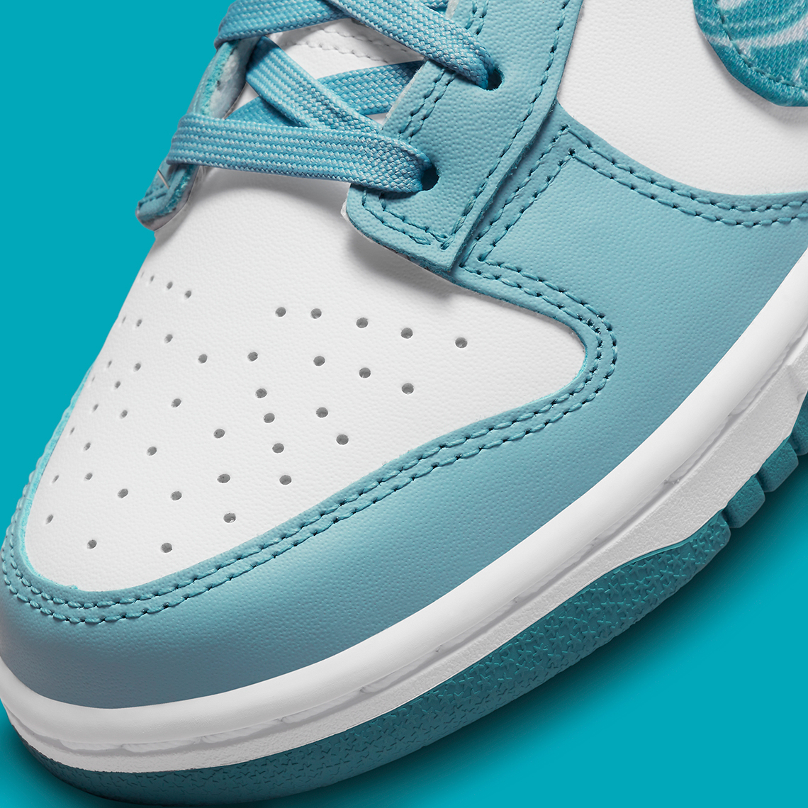 Nike Dunk Low Essential Womens 