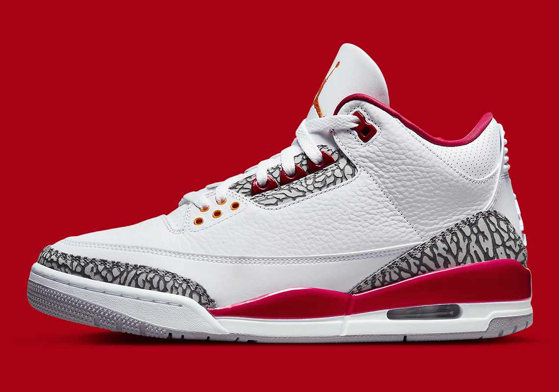 The release of the Jordan 3 ''Cardinal Red'' is imminent!