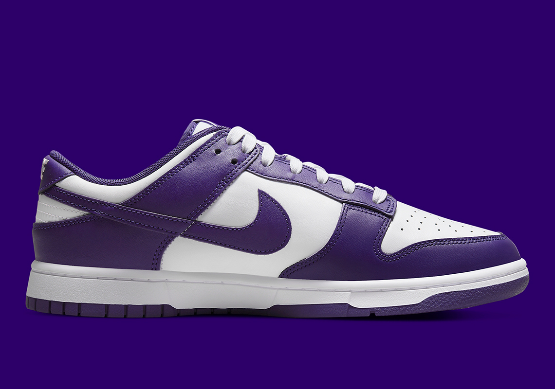 purple nike dunk low