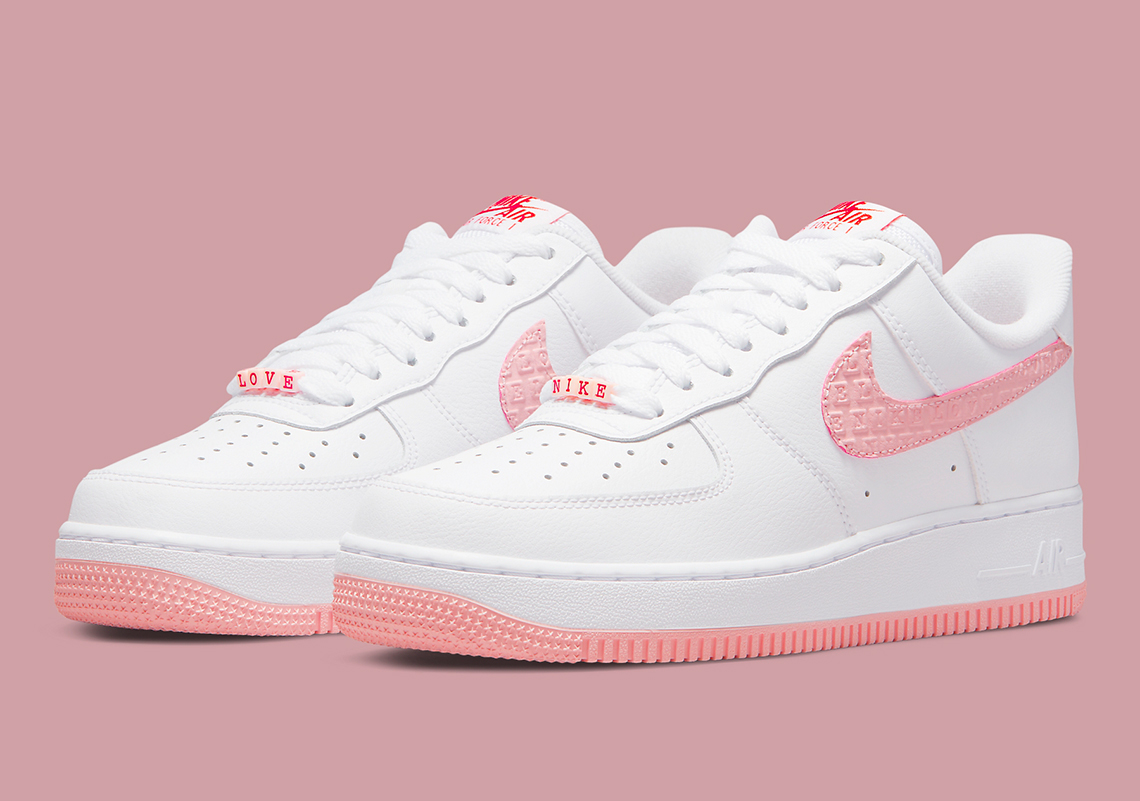 Nike Hyperelite Air Force 1 Valentines Day DQ9320 100 4
