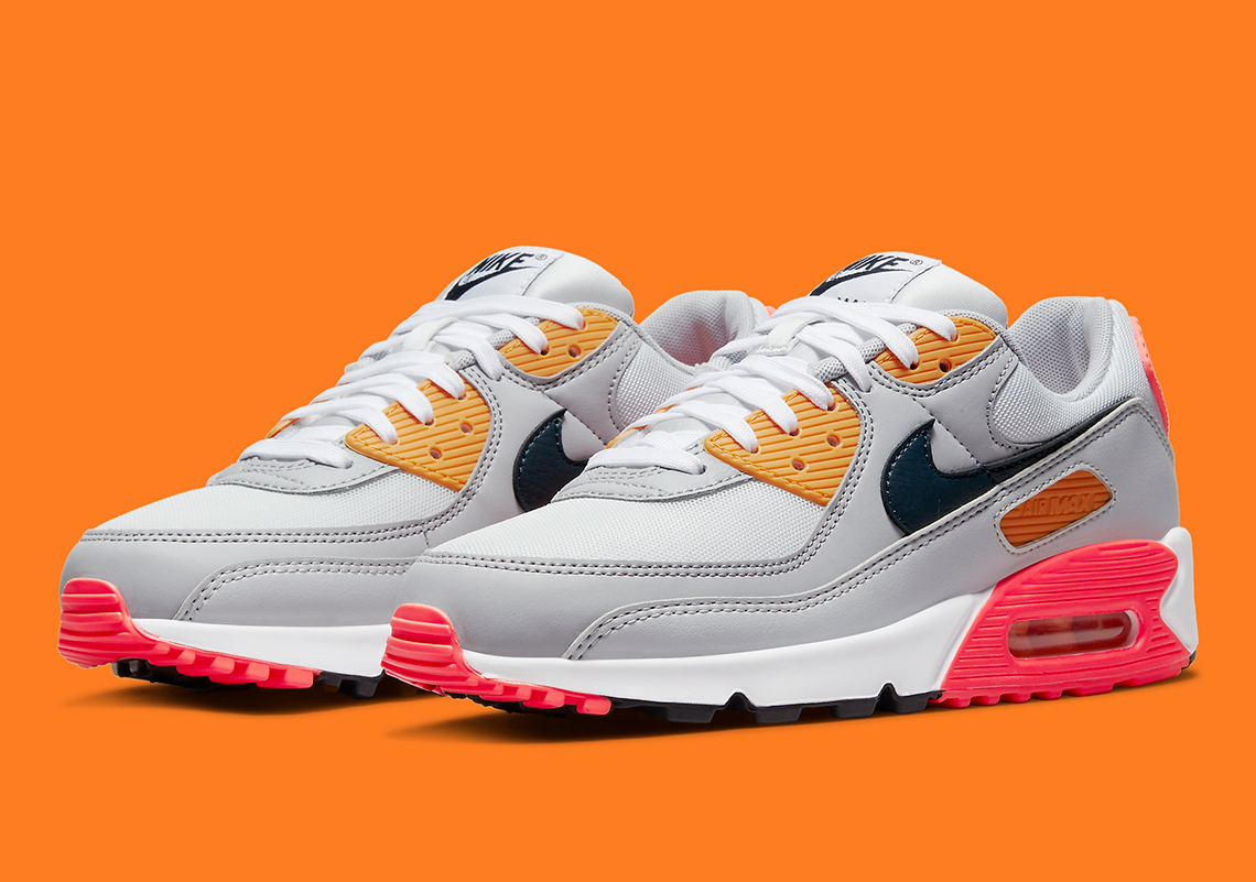 Nike Adds A Hint Of Sunset To The Air Max 90